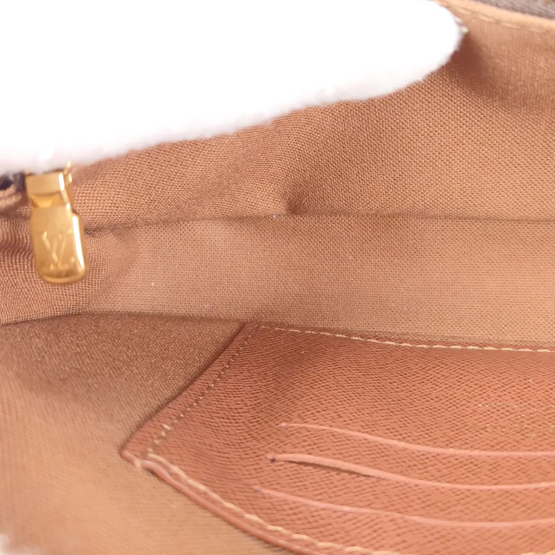 Louis Vuitton Crossbody Bag IVY Monogram PVC Small 23.5 × 4.3 × 12 cm — detail view 3 of 11