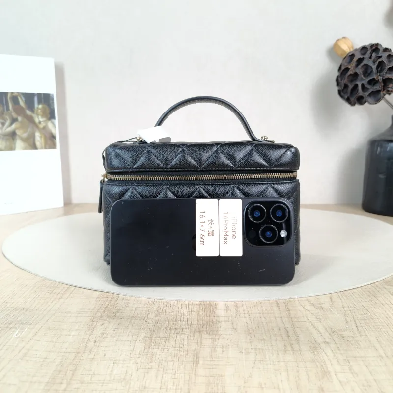 Chanel Crossbody Bag lp Box Bag Top Handle Crossbody Bag Black Grained Calfskin One Size 19.5 × 5 × 17 cm — cover view 4 of 5