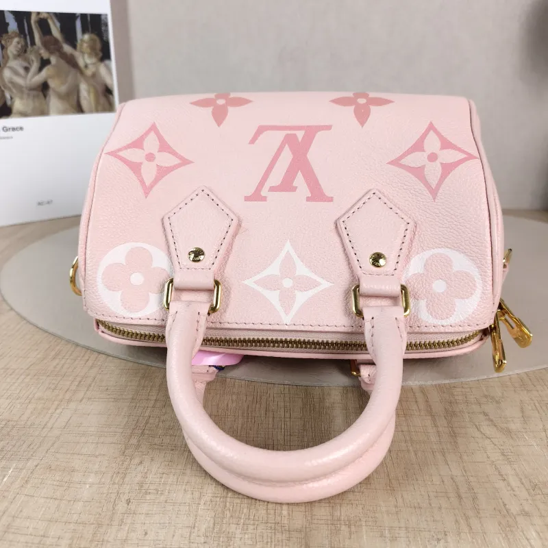 Louis Vuitton Crossbody Bag Speedy20 Pink Empreinte Embossed Calfskin Small 20.5 × 12 × 13.5 cm — detail view 2 of 10