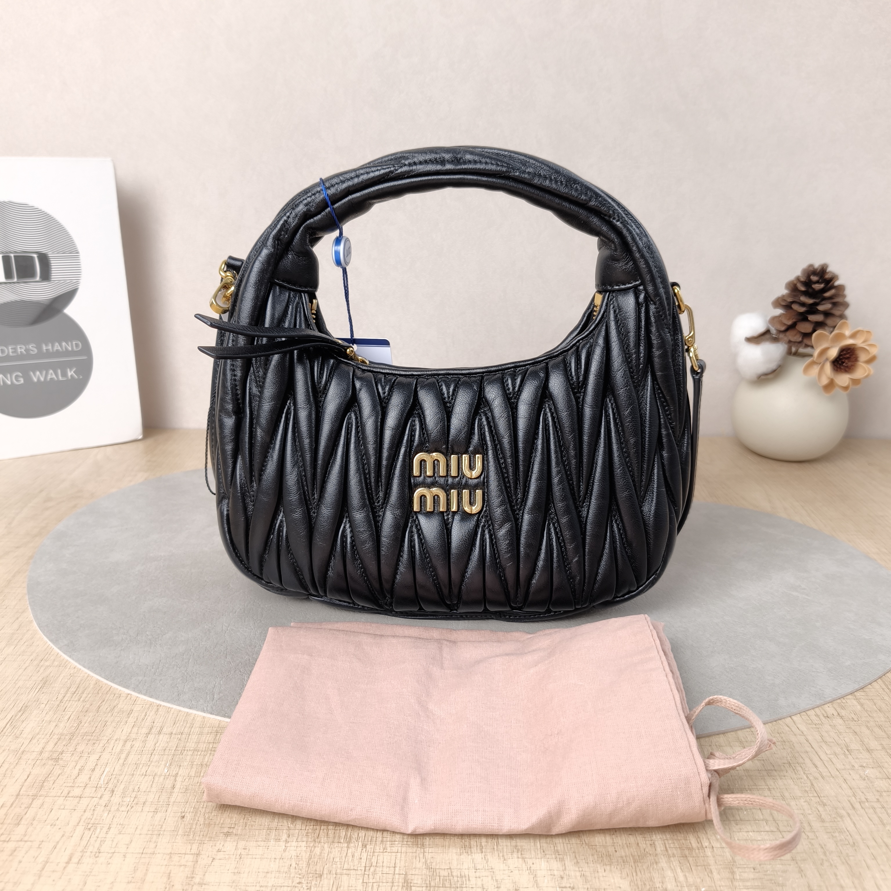 Miumiu Shoulder Bag Wander Matelassé Hobo Black SL ambskin Small20 × 6 × 17 cm — cover view 2 of 6