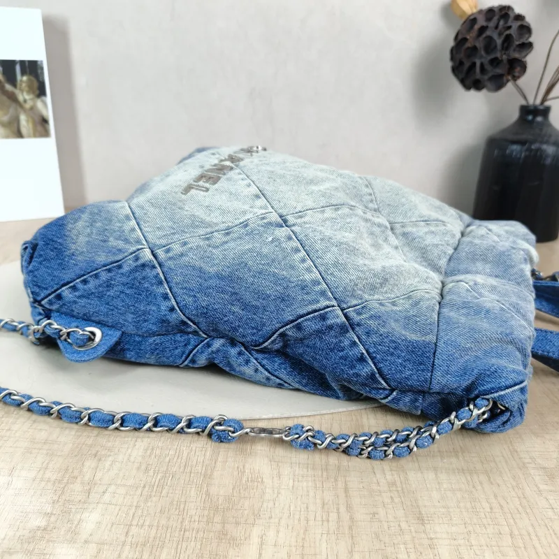 Chanel Backpack 22Bag Backpack Small 29 × 8 × 34 cm — detail view 7 of 10