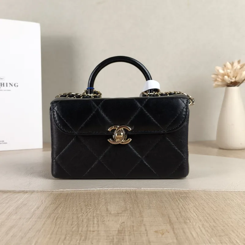 Chanel Crossbody Bag23k Box Bag Black CC alfskin One Size17 × 8 × 10 cm