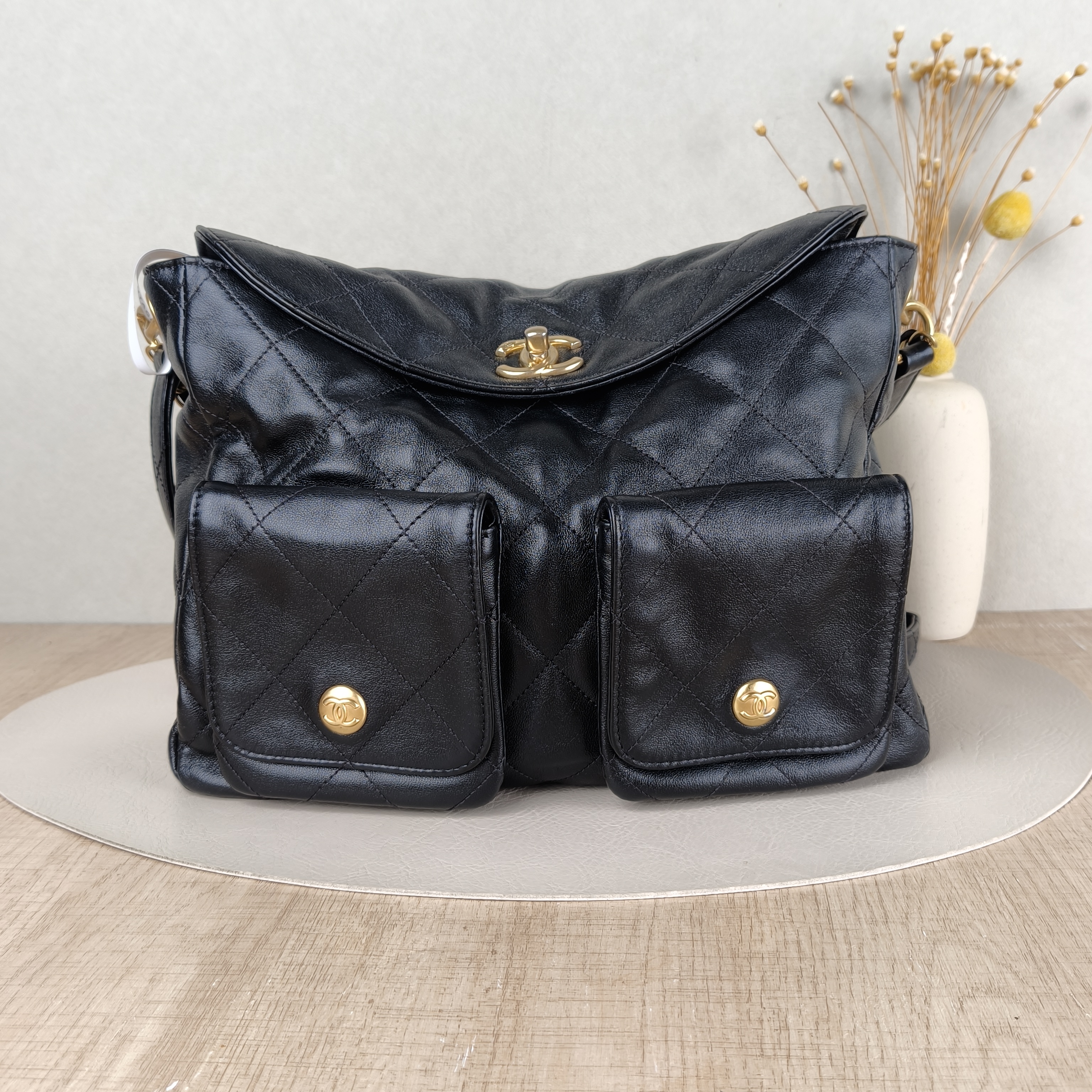 Chanel Crossbody Bag25p hobo Black Calfskin Large30 × 5 × 21.5 cm