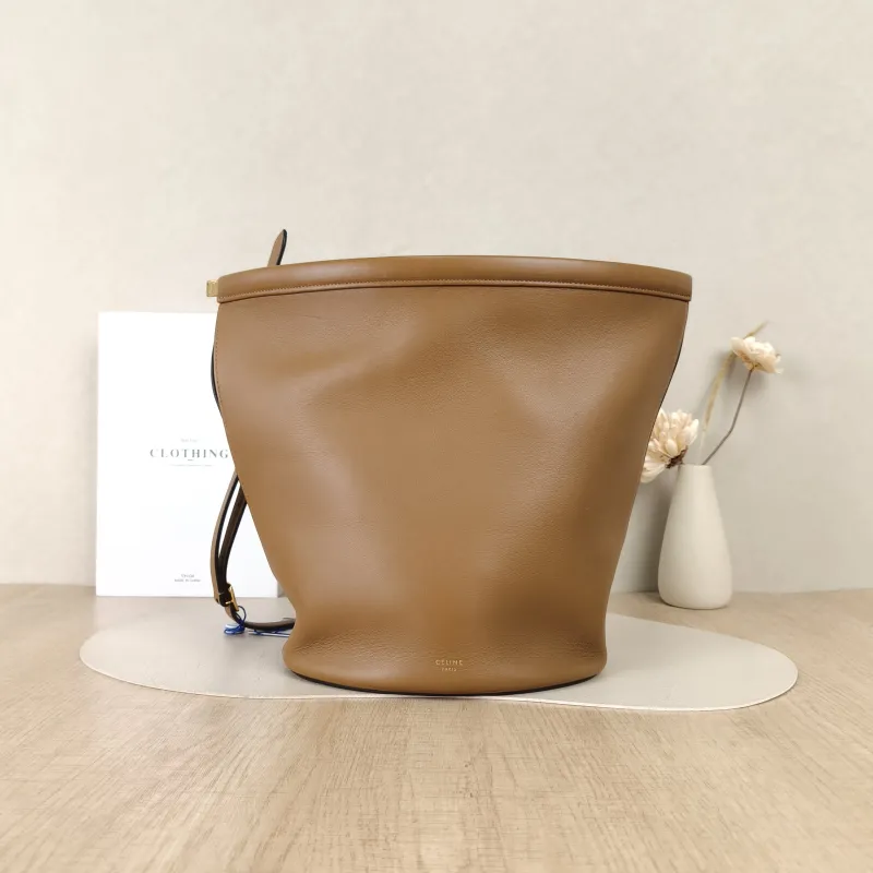 CELINE Crossbody Bag Clasp Bucket Bucket Bag Brown Calfskin One Size20 × 13.5 × 26 cm