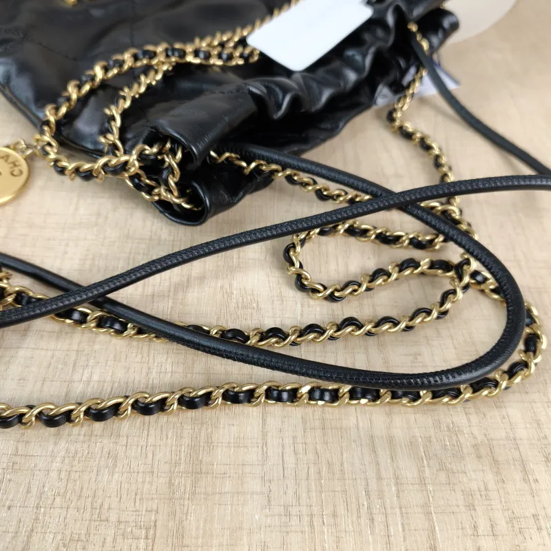 Chanel Shoulder Bag 22Bag Black CC alfskin Mini 20 × 6 × 19 cm — detail view 4 of 11