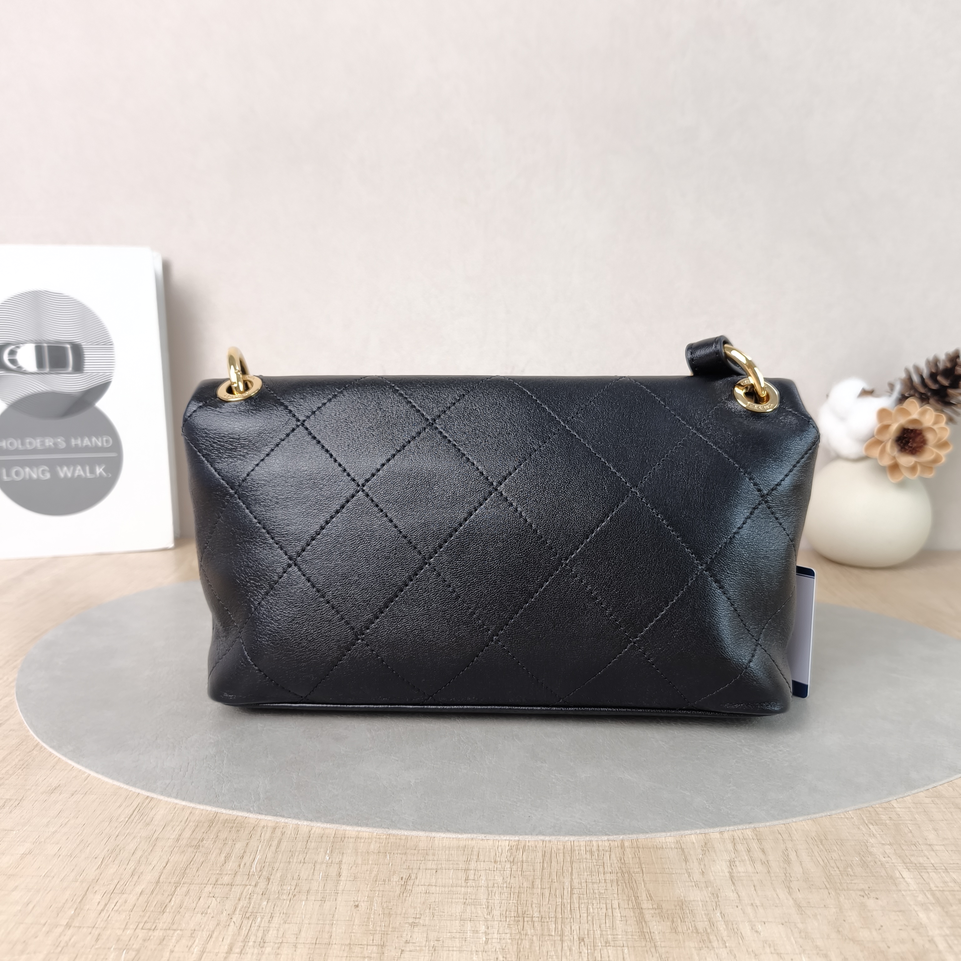 Chanel Shoulder Bag26p Shoulder Bag Black Lambskin One Size25 × 5 × 14.5 cm — cover view 5 of 6