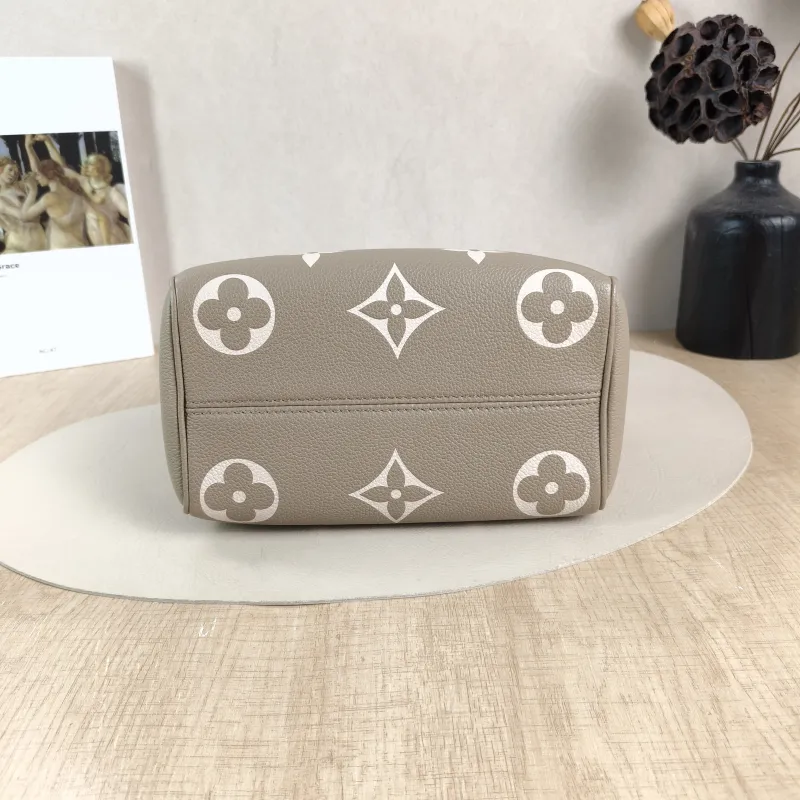 Louis Vuitton Crossbody Bag Speedy20 · White Monogram Empreinte Embossed Calfskin Small 20.5 × 12 × 13.5 cm — cover view 2 of 5