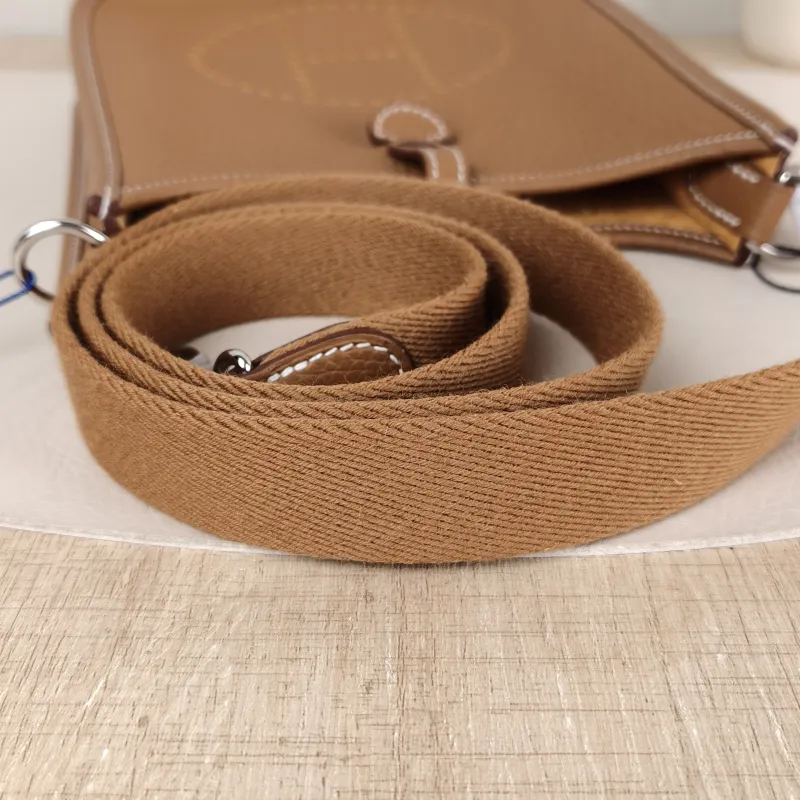 Hermès Crossbody Bag Evelyne Mini 16 Mini 16 Taurillon Clemence TC Calfskin Mini 17 × 5.5 × 18 cm G — detail view 8 of 8