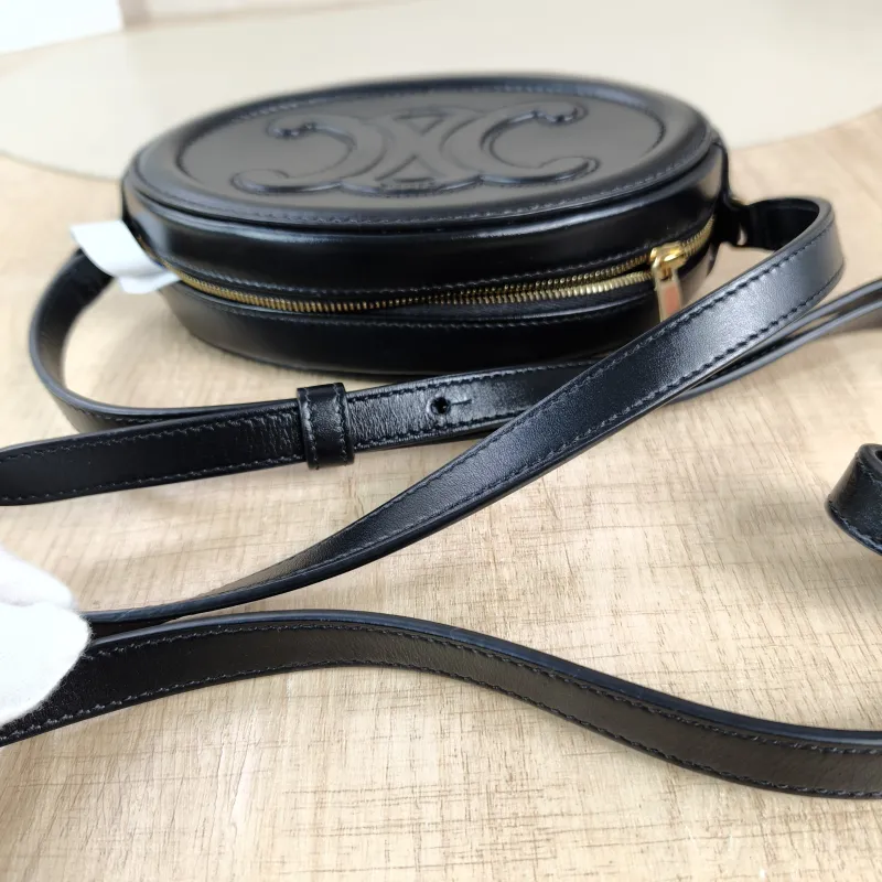 CELINE Crossbody Bag Cuir Triomphe Black Calfskin Small16 × 4 × 12.5 cm — detail view 2 of 9