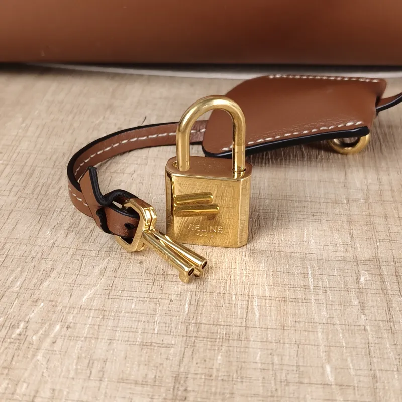 CELINE Shoulder Bag Cabas 16 Tote Bag Caramel Calfskin Large37 × 14 × 26 cm — detail view 5 of 10