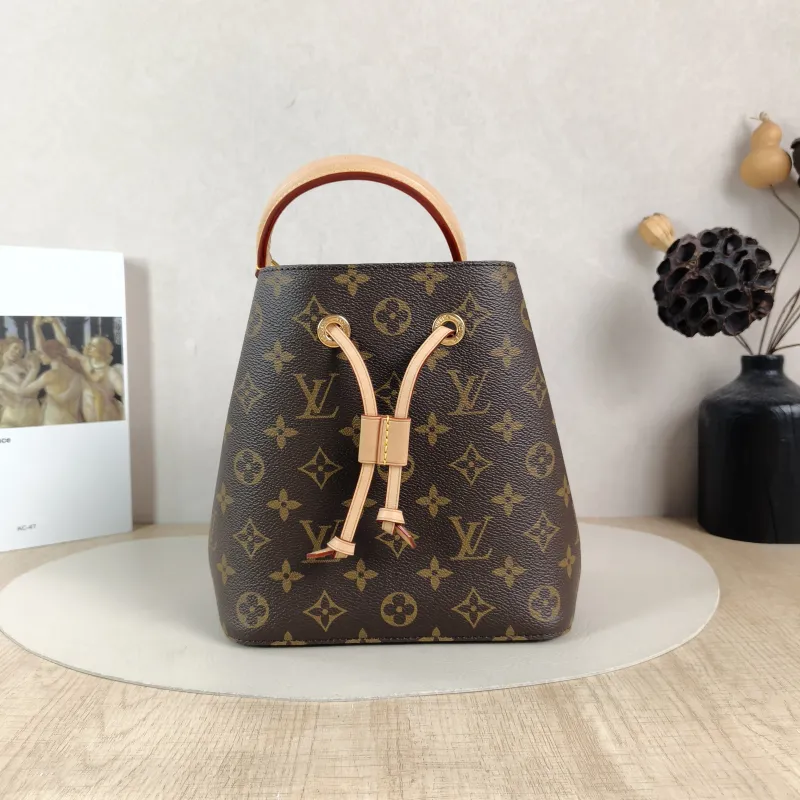 Louis Vuitton Crossbody Bag NÉONOÉ Bucket Bag BB Monogram PVC BB 20 × 13 × 20 cm