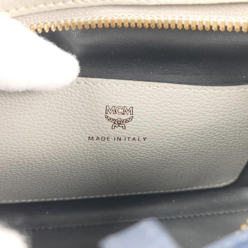 MCM Crossbody Bag Crossbody Bag Grey Calfskin 19 × 11 × 14 cm — detail view 1 of 10