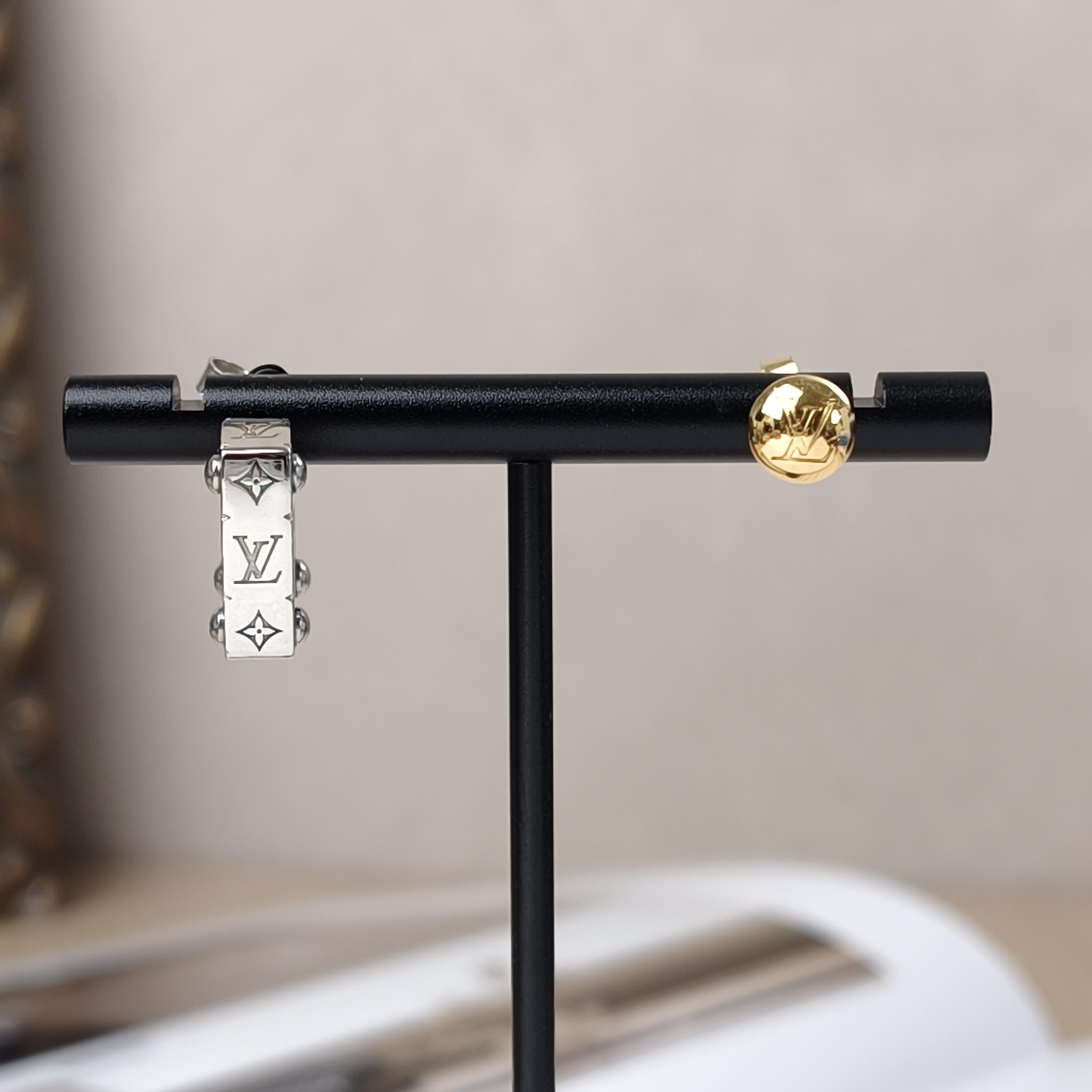 Louis Vuitton Earrings Earrings Gold · Silver One Size
