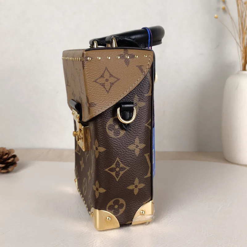 Louis Vuitton Crossbody Bag Camera Box Camera Bag Box Bag Monogram PVC One Size 12.5 × 6 × 18 cm — detail view 9 of 14