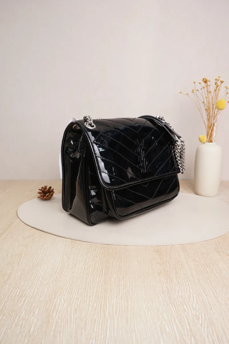 SAINT LAURENT Niki D Medium Black Patent Leather · Dust Bag · 28 × 8.5 × 20 cm — cover view 2 of 7