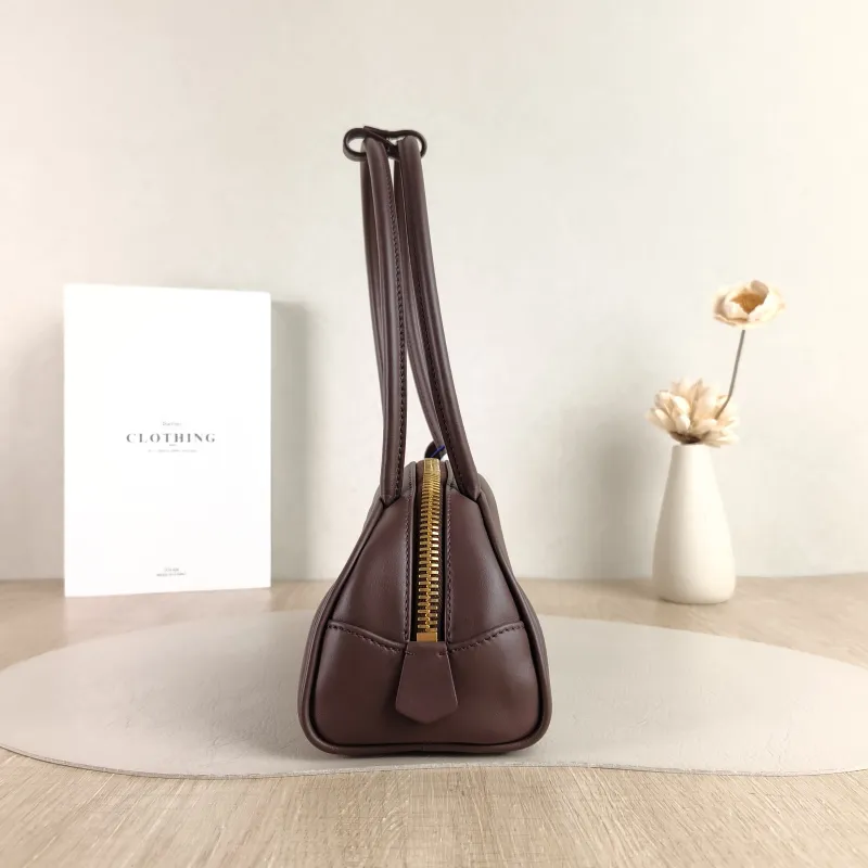 Miumiu Shoulder Bag Beau Calfskin Small 23 × 10 × 11.5 cm — detail view 11 of 11