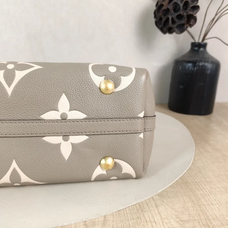 Louis Vuitton Crossbody Bag Carryall Calfskin Small 29.5 × 12 × 24 cm — detail view 11 of 12