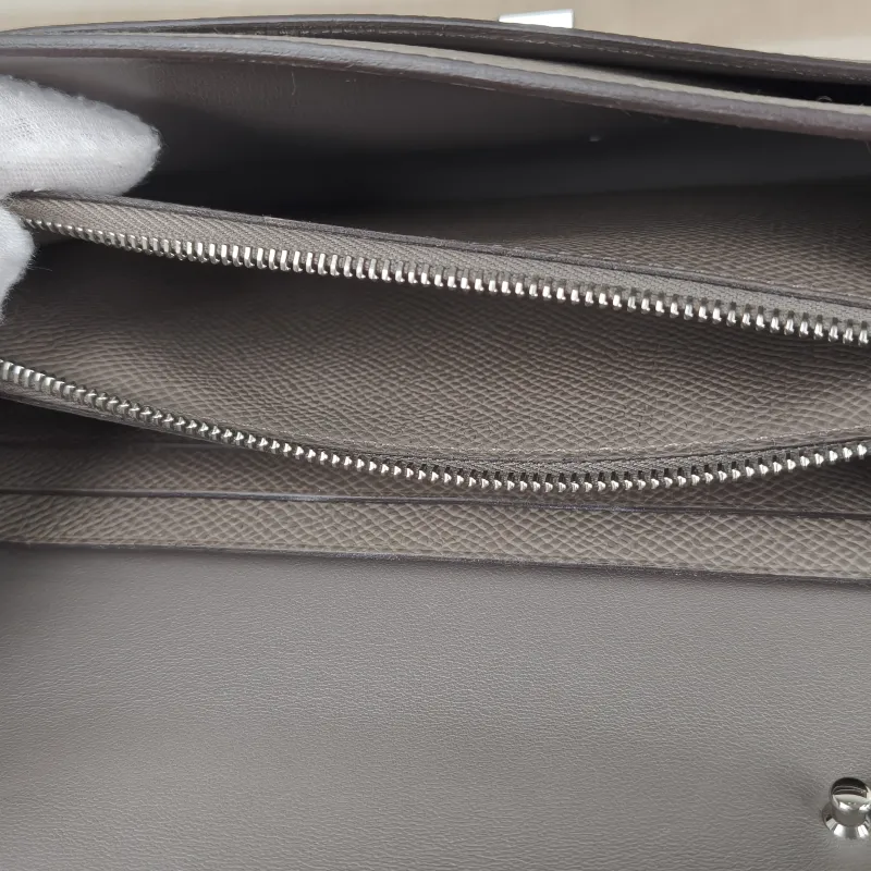 Hermès Crossbody Bag Constance To Go woc Epsom Calfskin One Size20.5 × 2 × 13 cm — detail view 3 of 13