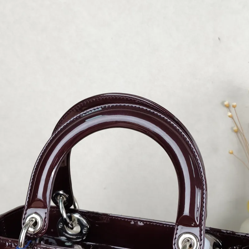 DIOR Top Handle Bag Lady Lady Dior Bag Red Patent Leather Medium24 × 12 × 21 cm — detail view 7 of 13
