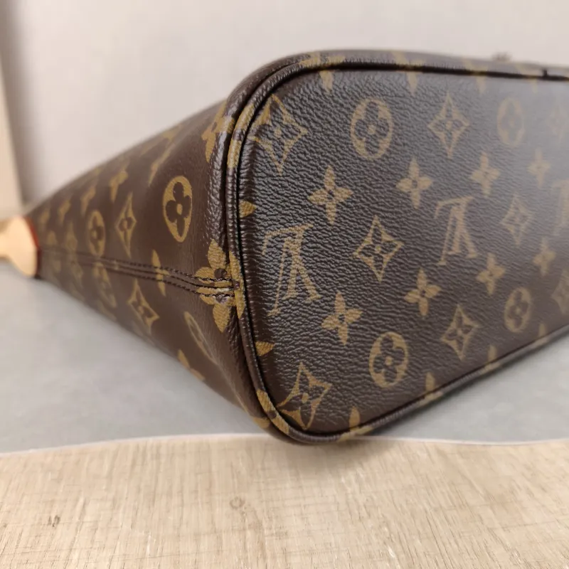 Louis Vuitton Shoulder Bag Lineup Monogram PVC One Size 34.5 × 13 × 26 cm — detail view 9 of 13
