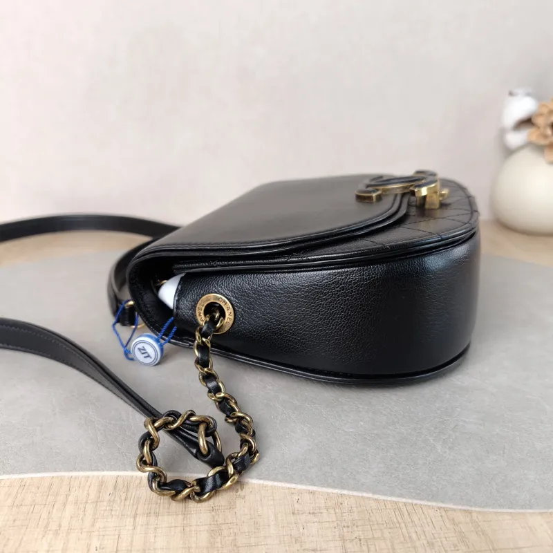 Chanel Crossbody Bag Collection Top Handle Crossbody Bag Black Calfskin One Size 20.5 × 6.5 × 16 cm 23 — detail view 3 of 14