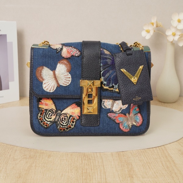 Valentino Embroidered Chain Bag Blue · Leather Tag · 22 × 5 × 17.5 cm