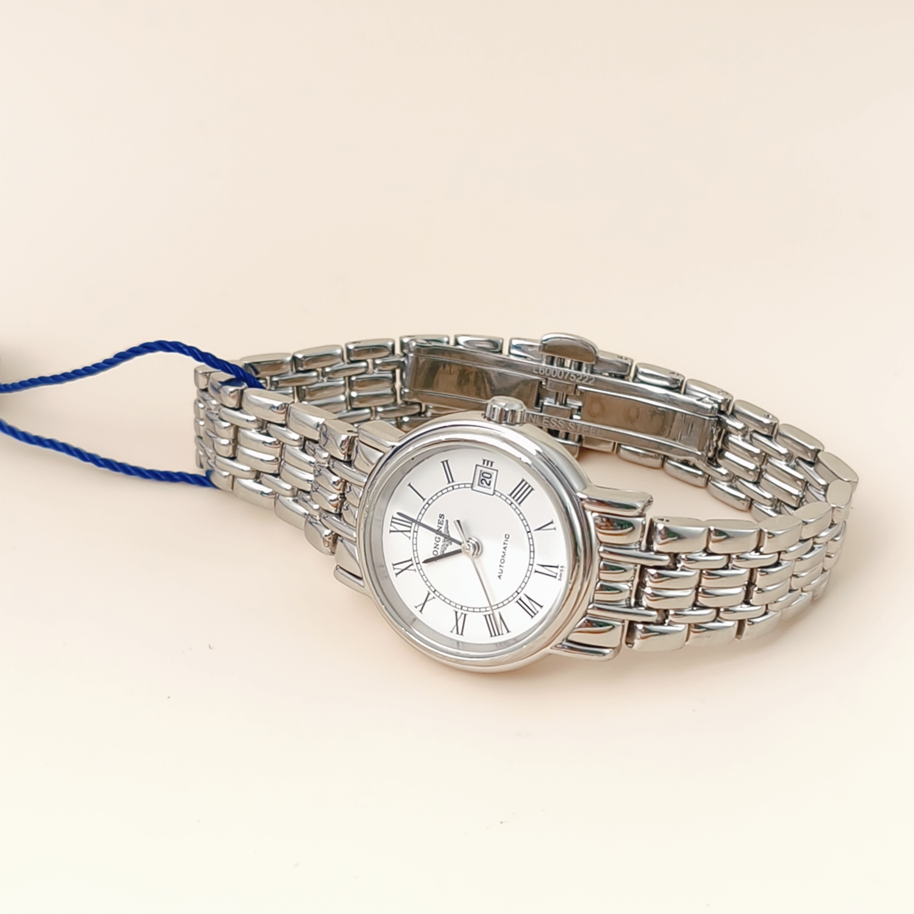 LONGINES Watch Collection Watch White 25.5mm Watch — cover view 7 of 10