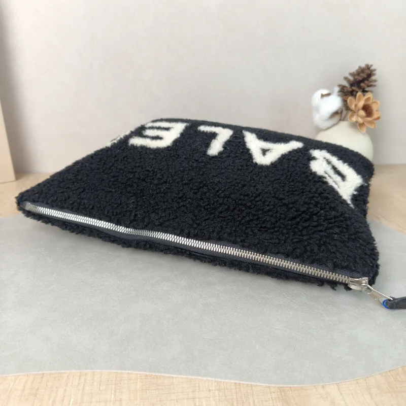 BALENCIAGA Clutch Clutch Black White One Size 33*23 — detail view 10 of 10