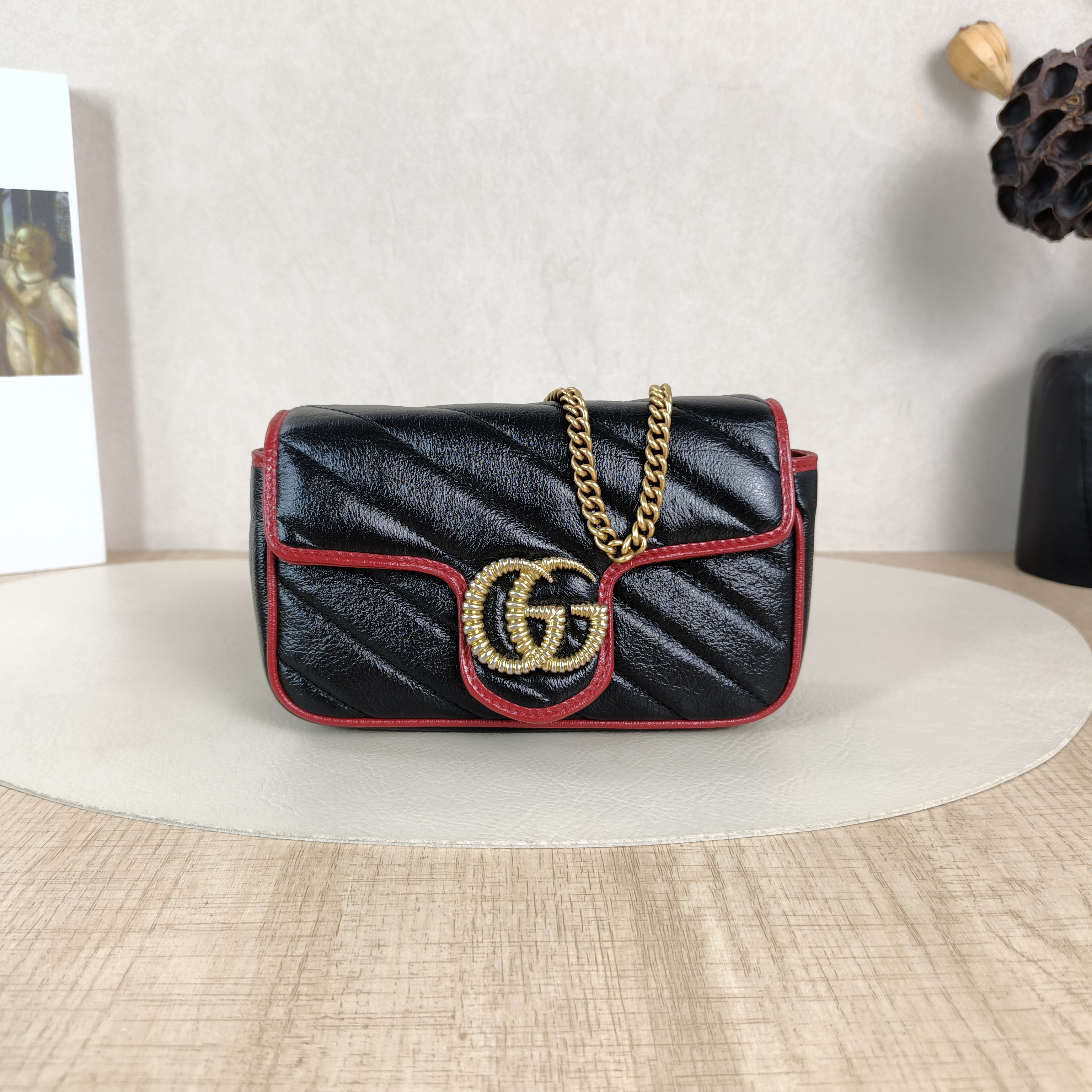 GUCCI Crossbody Bag GG Marmont Mini Marmont Mini Black · Red Waxed Leathermini16.5 × 4.5 × 9.5 cm