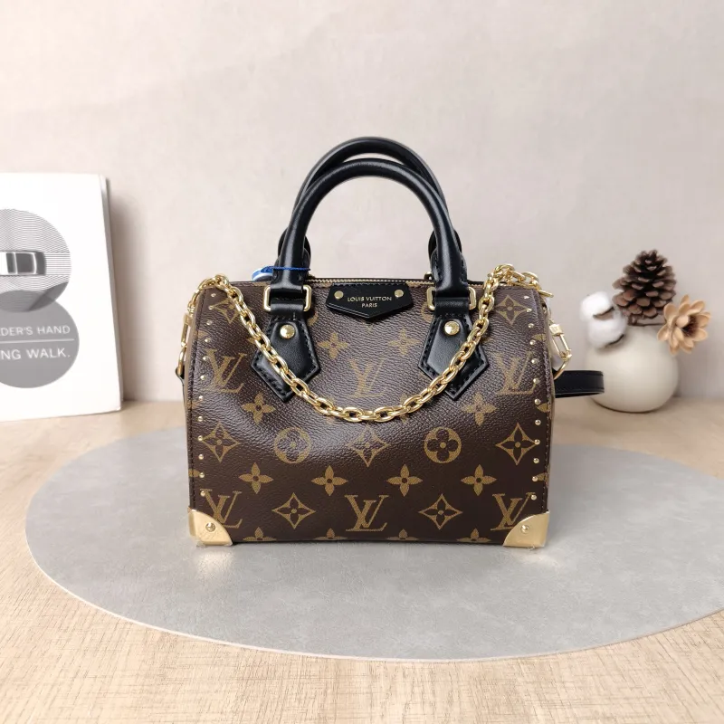 Louis Vuitton Crossbody Bag Speedy Trunk 20Monogram PVC Small20.5 × 11 × 13.5 cm