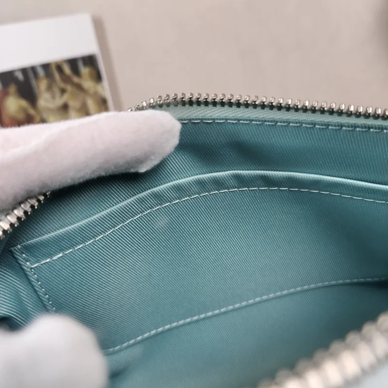 Louis Vuitton Crossbody Bag Keepall 25 Blue PVC Medium25 × 11 × 15 cm — detail view 5 of 11