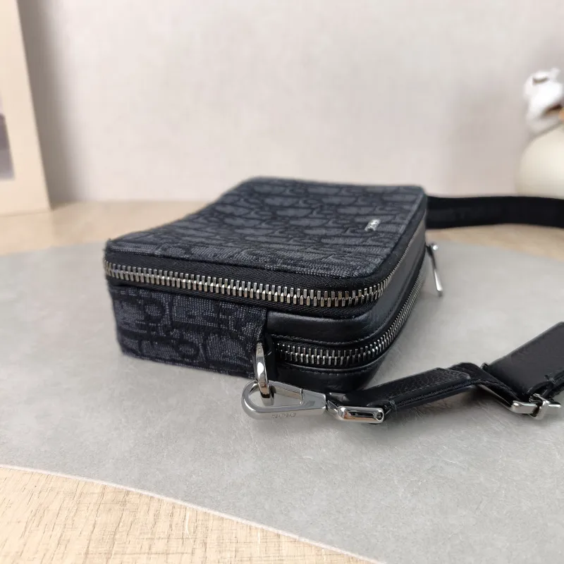 DIOR Shoulder Bag oblique Shoulder Bag Black Monogram Canvas 17 × 5 × 12 cm — detail view 9 of 10