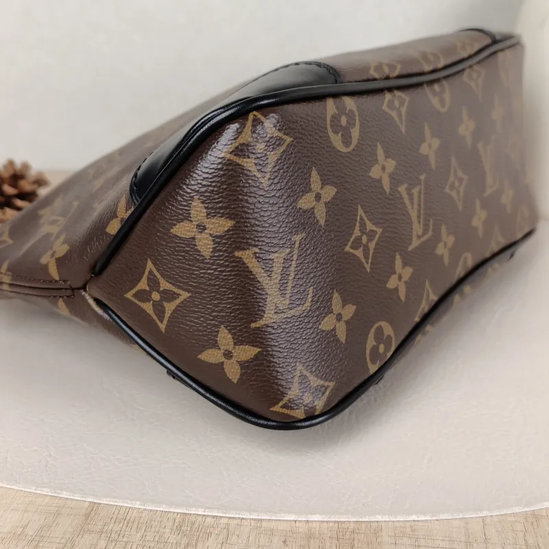 Louis Vuitton Crossbody Bag Boulogne PVC Small26 × 9.5 × 16 cm — detail view 1 of 10