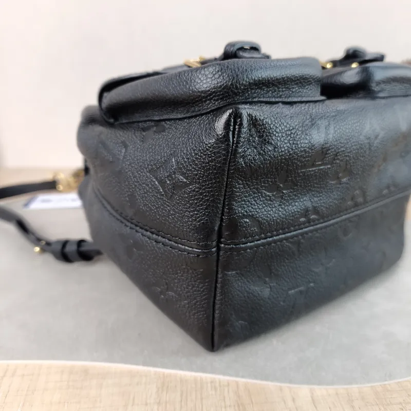Louis Vuitton Backpack Backup Backpack Black Calfskin One Size 20 × 14 × 22 cm — detail view 6 of 12
