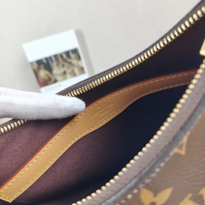 Louis Vuitton Crossbody Bag Boulogne PVC Small 26 × 9.5 × 16 cm — detail view 9 of 11