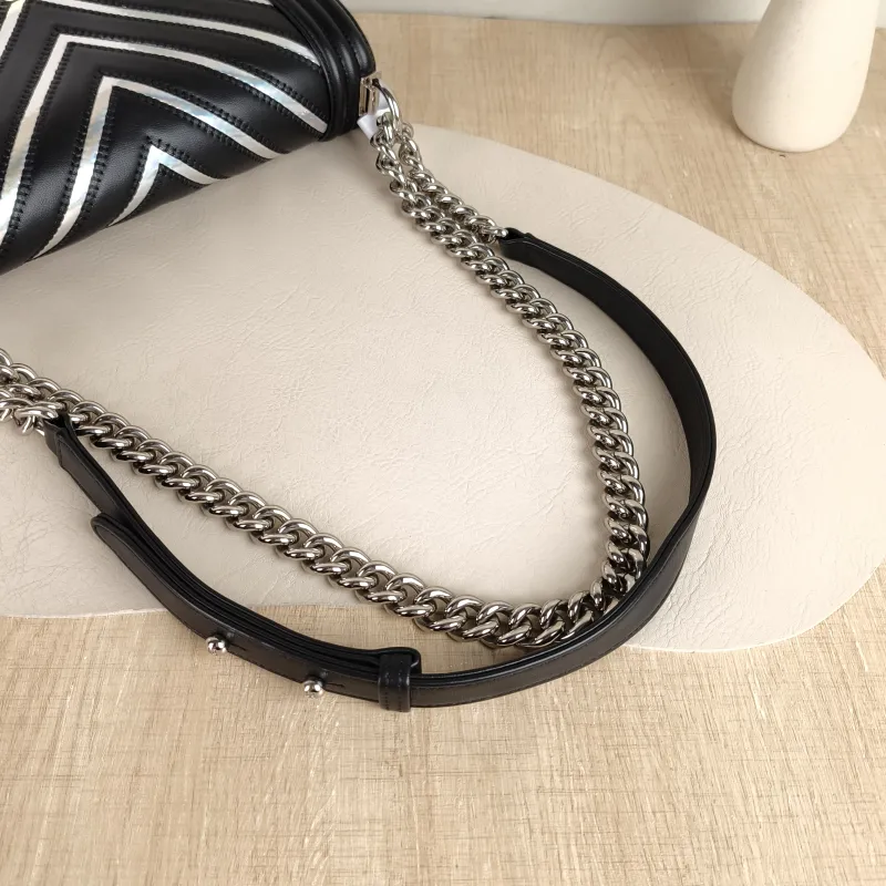 Chanel Crossbody Bagv leboy Black Lambskin Medium25 × 9 × 15 cm — detail view 3 of 11