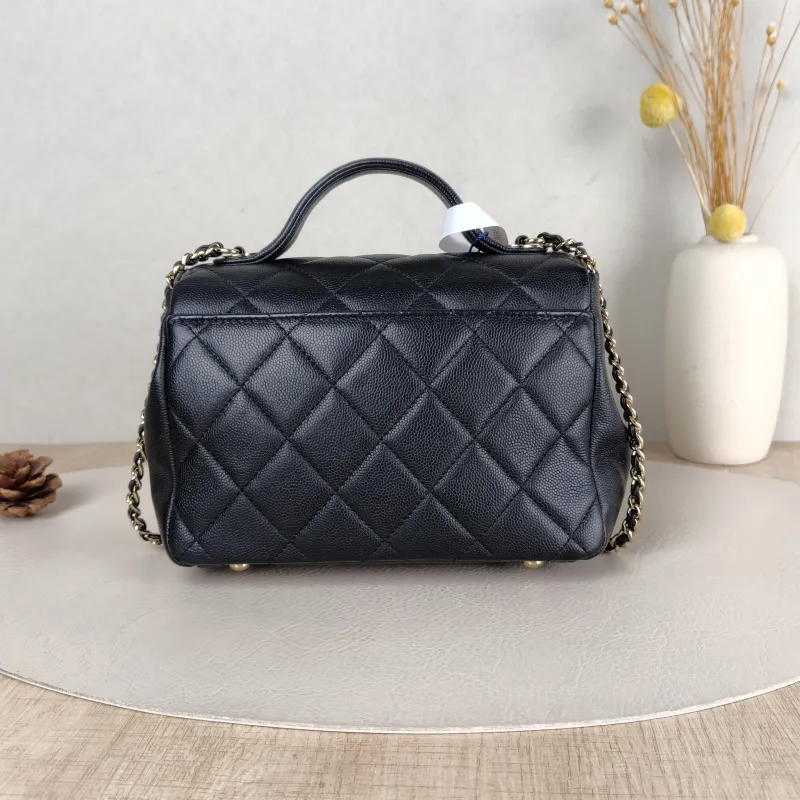 Chanel Crossbody Bag affinity Messenger Bag Black with Gold-Tone Hardware Grained Calfskin Small 19 × 7 × 14 cm 27 — cover view 4 of 5