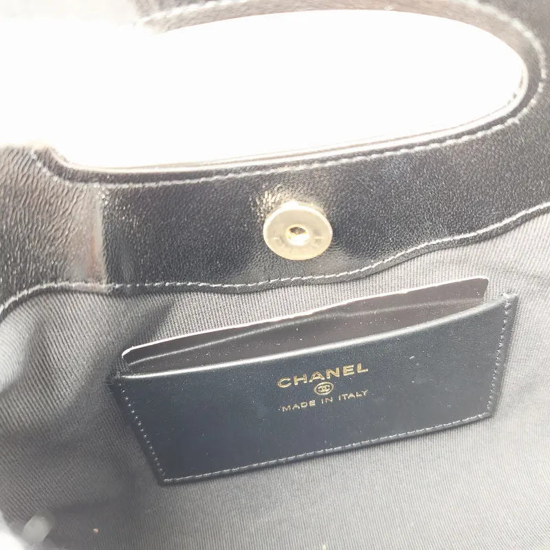 Chanel Crossbody Bag31Bag Black Waxed Leathernano20.5 × 3.5 × 17 cm — detail view 2 of 13