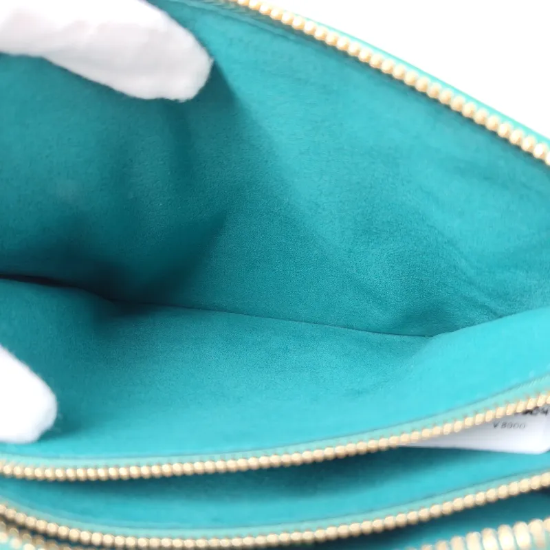 Louis Vuitton Crossbody Bag Coussin BB Green Lambskin BB21 × 7 × 16 cm — detail view 9 of 12
