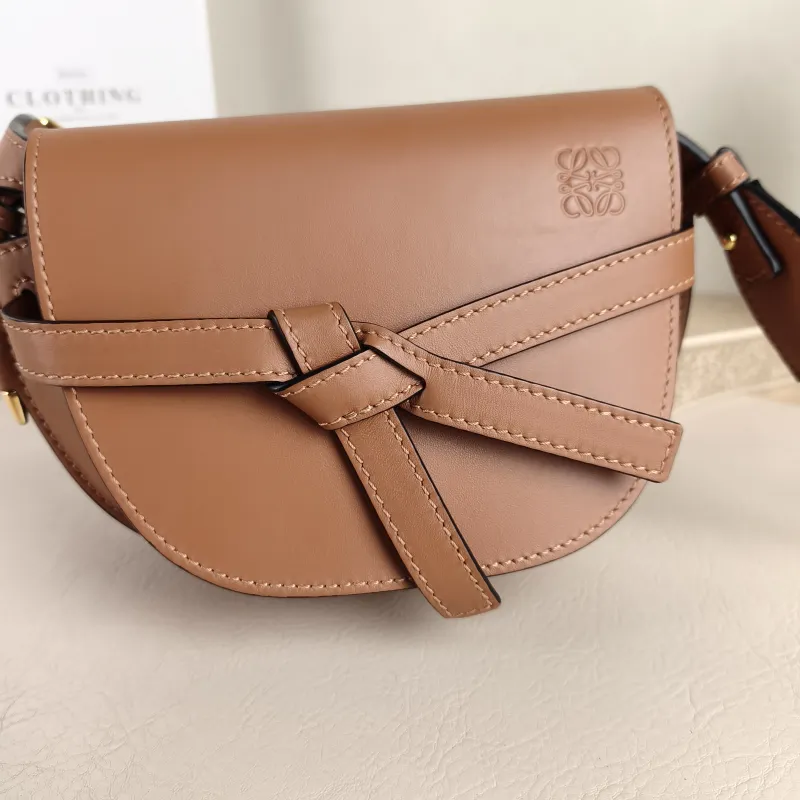 LOEWE Crossbody Bag Gate Dual Caramel Calfskin Mini 21 × 9.5 × 12.5 cm — detail view 10 of 12
