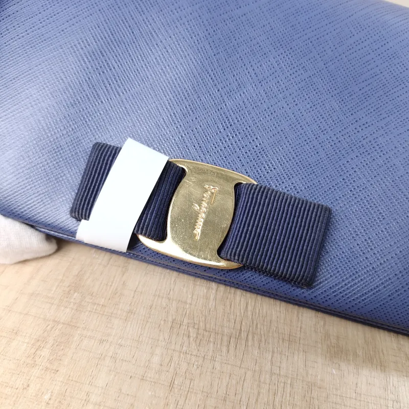 FERRAGAMO Crossbody Bag Chain Bag Blue Calfskin One Size19 × 2 × 11 cm — detail view 10 of 12