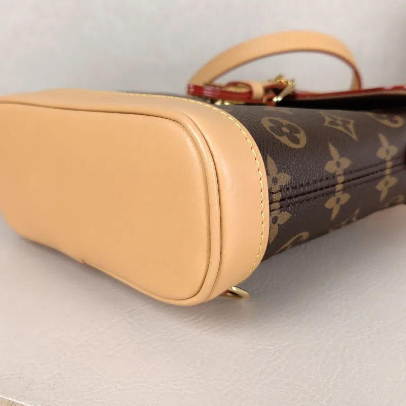 Louis Vuitton Backpack Soho Backpack Monogram PV Cmini17 × 8 × 23 cm — detail view 4 of 13