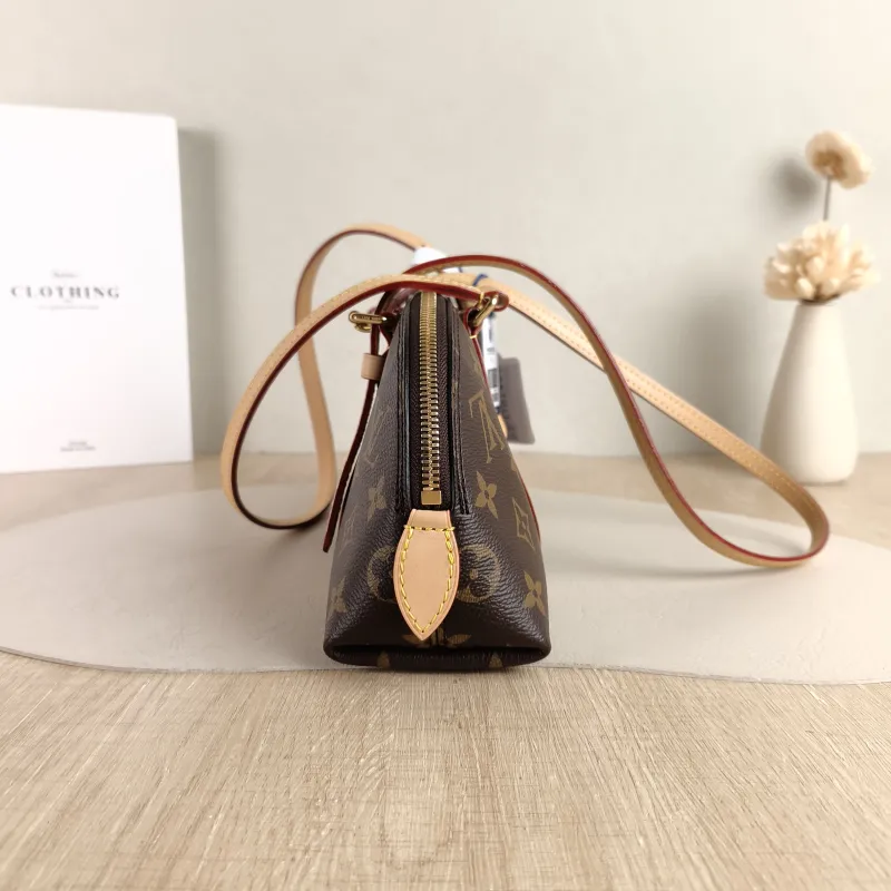 Louis Vuitton Shoulder Bag Squire East West Monogram PVC One Size 29 × 8 × 14 cm — detail view 9 of 9