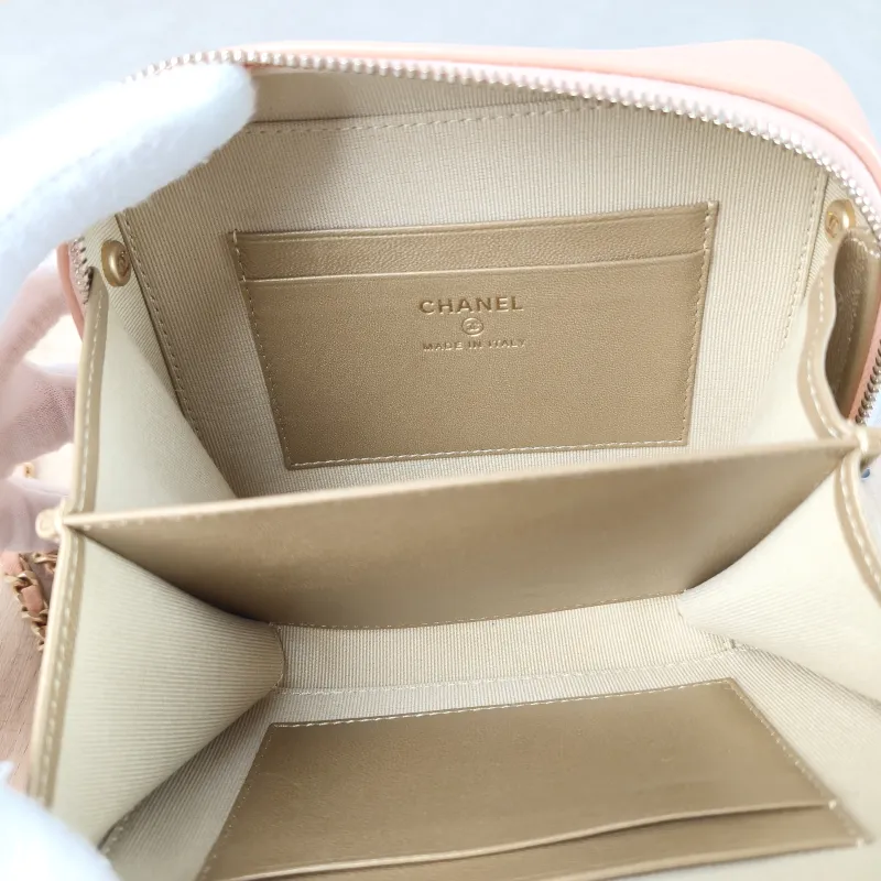 Chanel Crossbody Bag Camera Bag Pink Lambskin One Size 14.5 × 6 × 10.5 cm 31 — detail view 2 of 11