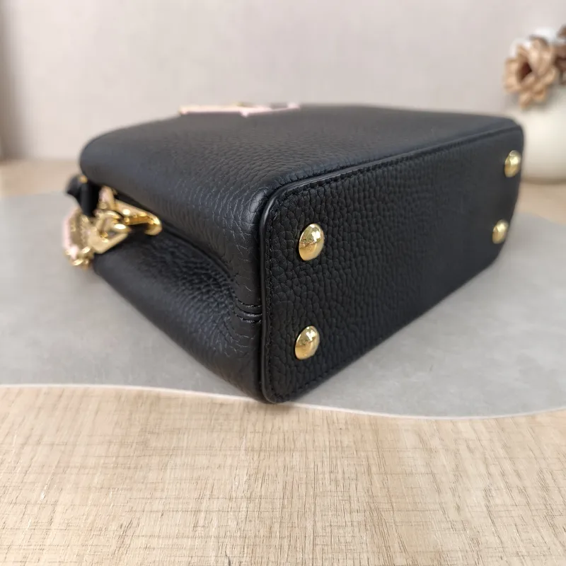 Louis Vuitton Shoulder Bag Capucines Black Pink Calfskin Mini 21 × 8 × 14 cm — detail view 6 of 14