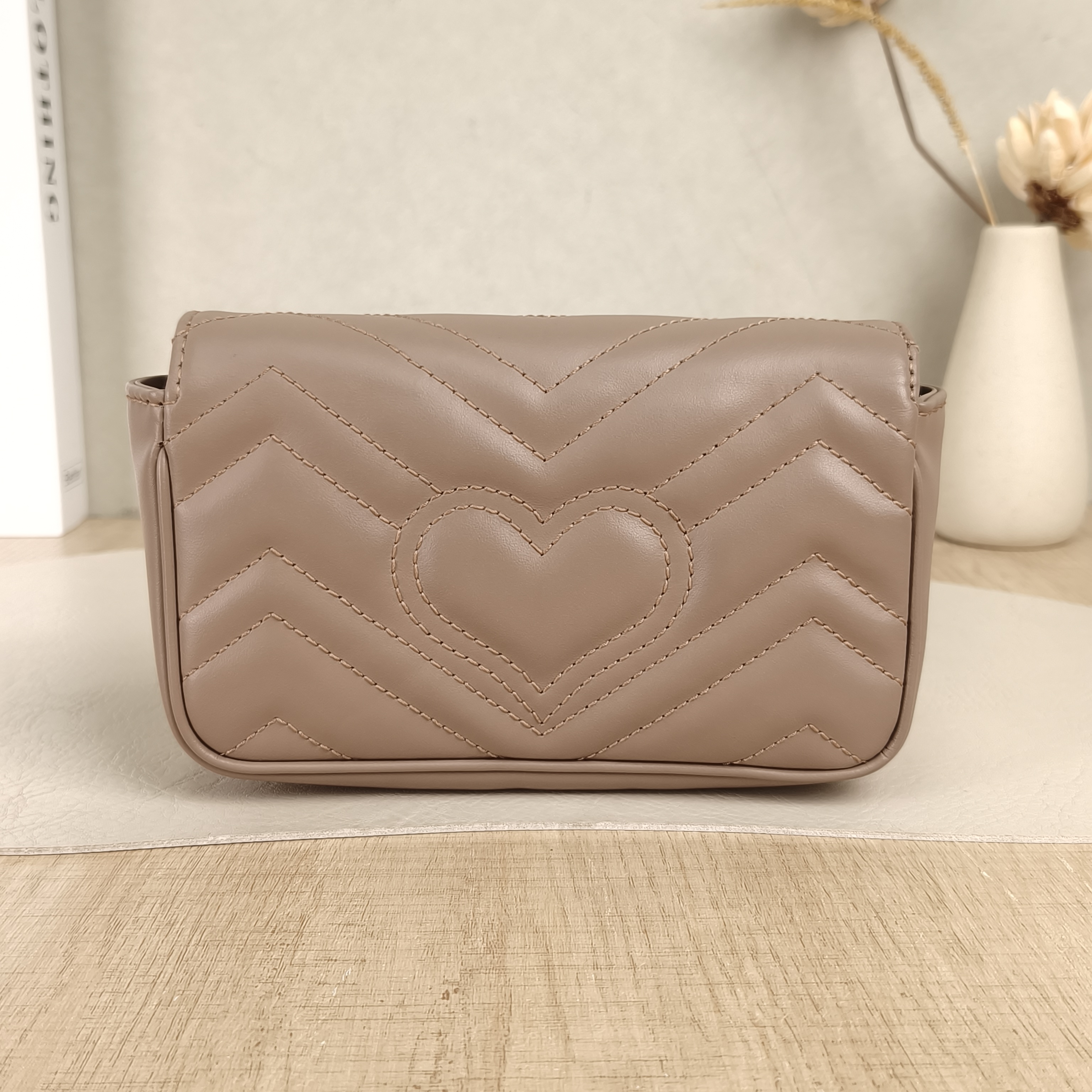GUCCI Crossbody Bag GG Marmont Mini Marmont Mini Calfskinmini16.5 × 4.5 × 9.5 cm — cover view 3 of 5