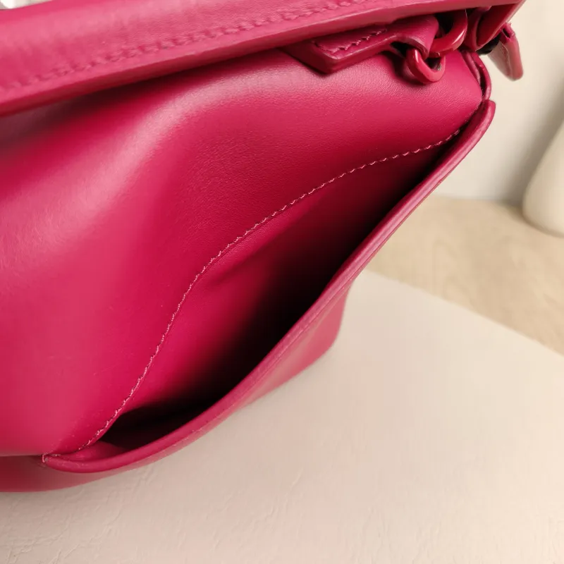LOEWE Crossbody Bag Puzzle Red CC alfskin Small24 × 10.5 × 16.5 cm — detail view 12 of 14