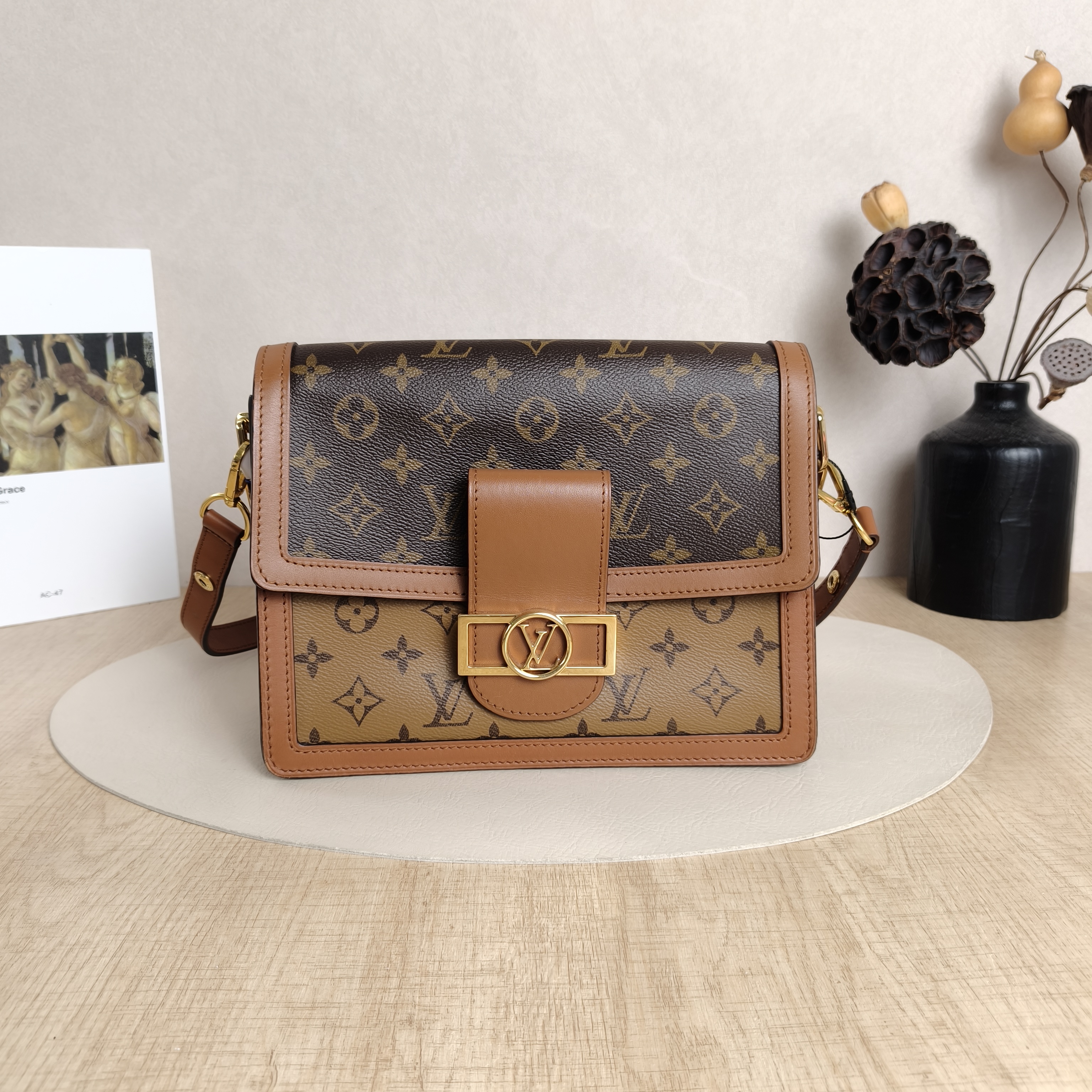 Louis Vuitton Crossbody Bag Dauphine Monogram PVC Medium25 × 10.5 × 17 cm