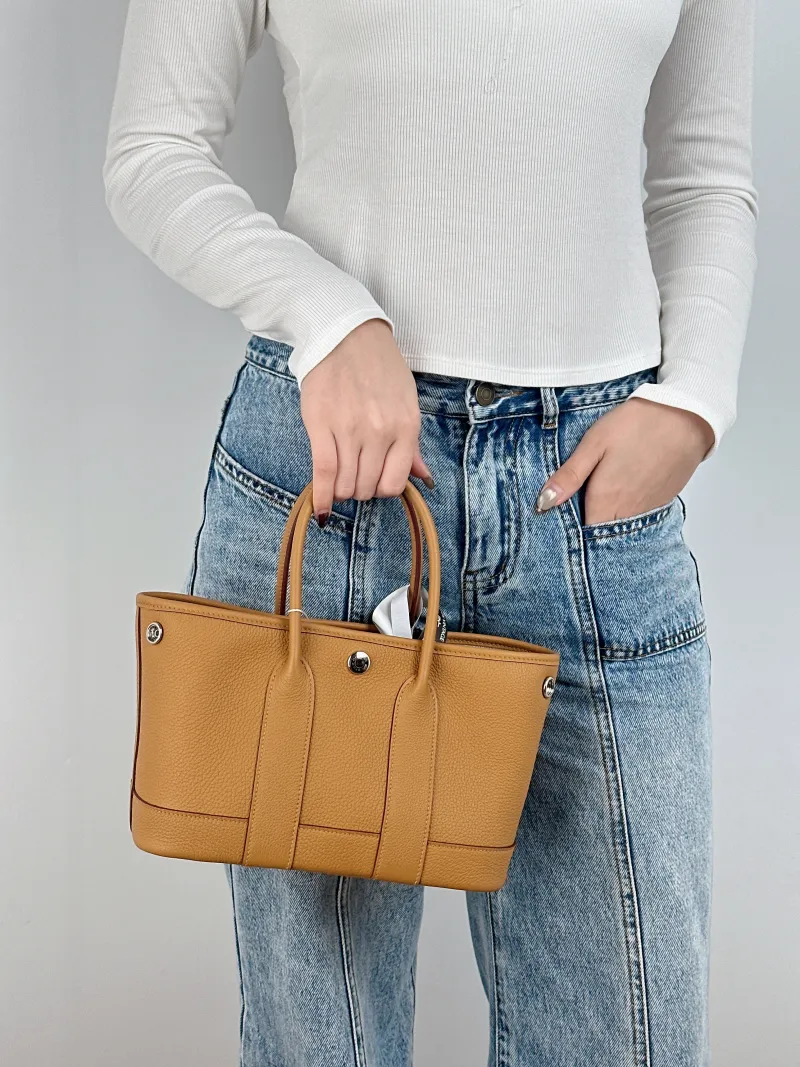Hermès Top Handle Bag Neo Garden 23 Mini 2S Togo Calfskin Mini 23 × 10 × 16 cm G — on-model view 2 of 2