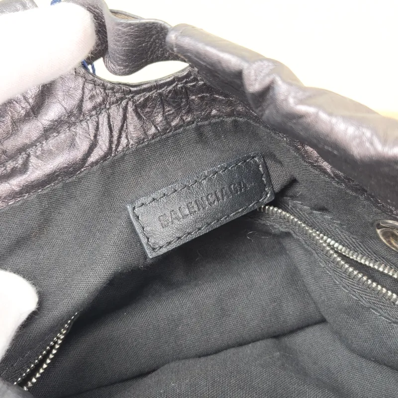BALENCIAGA Shoulder Bag Crush Calfskin Small 25 × 9 × 26 cm — detail view 5 of 11